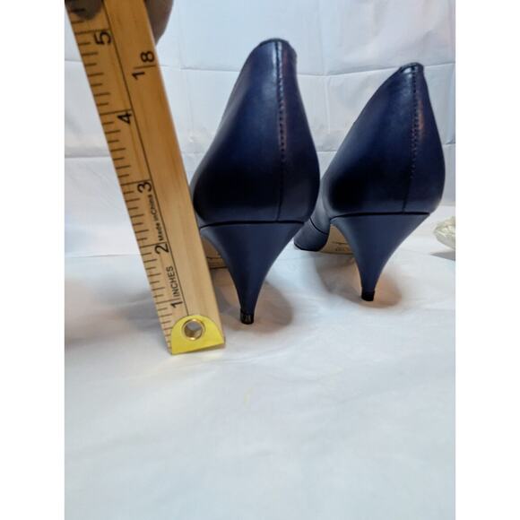 VTG New 9 West Leather Kitten Heel Pumps Daisy Cut Outs Sz 8 Corpcore - Picture 11 of 12